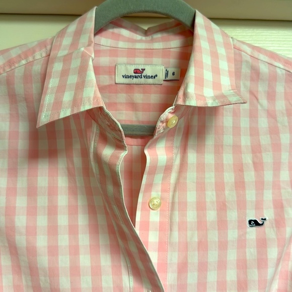 NWOT Women’s Vineyard Vines Button Down, Size 6, pink/white - Picture 2 of 2